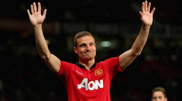 مدافع مانشستر يونايتد السابق: سواريز لا يعرف ماذا يفعل.. وهذا أصعب لاعب واجهته !