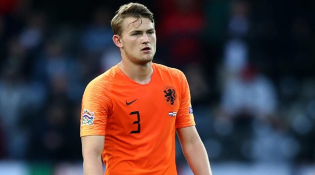 صورة| الكشف عن وجهة دي ليخت المقبلة بعد ظهور قميصه في المتاجر !