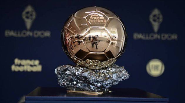  5 لاعبين إيطاليين فازوا بجائزة الكرة الذهبية.. أبرزهم كانافارو