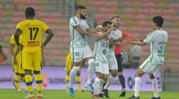 المحمدي يسلم وصافة الدوري لجروس بثلاثية الأهلي في التعاون