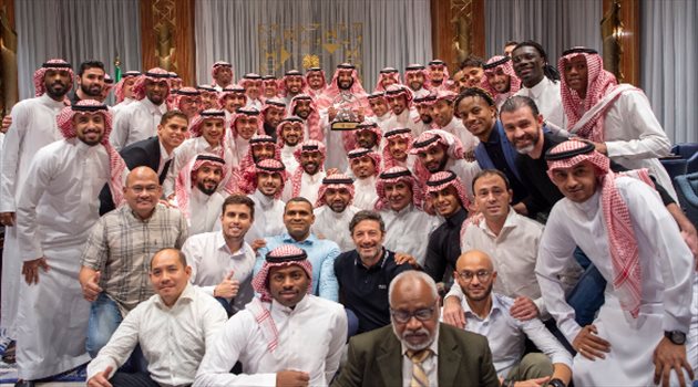 صور| ليلة تاريخية.. سمو ولي العهد يستقبل نجوم الهلال "أبطال آسيا"