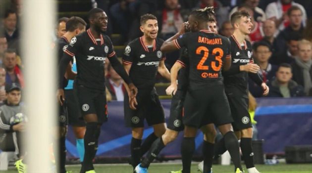 خارج ملعبه.. تشيلسي يخطف فوز ثمين أمام أياكس في دوري أبطال أوروبا