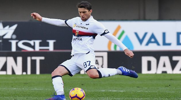 رسميا .. الأهلي يعلن تعاقده مع مدافع جنوة الإيطالي