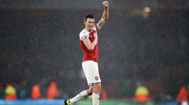 رسميا.. قائد أرسنال يرحل للدوري الفرنسي