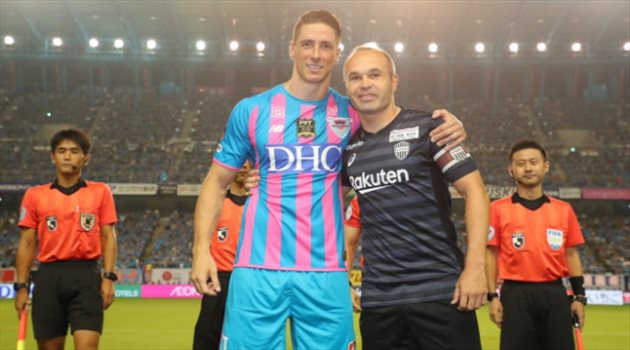 توريس يسدل الستار على مسيرته بخسارة ساحقة أمام إنيستا