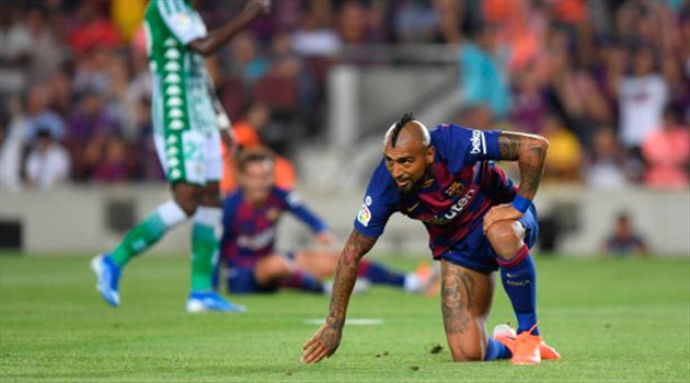 برشلونة يضحي بفيدال من أجل صفقة الموسم