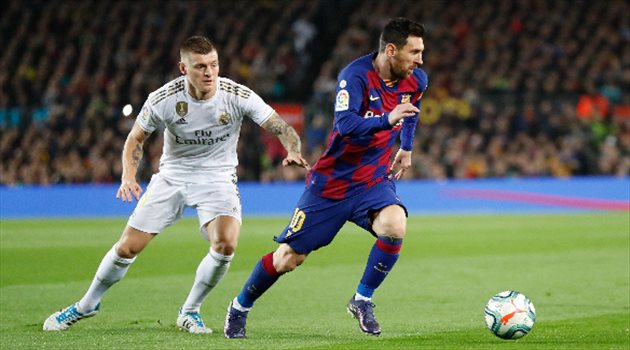 مفاجأة كبرى.. ريال مدريد يمنح برشلونة لقب الدوري الإسباني مجانا