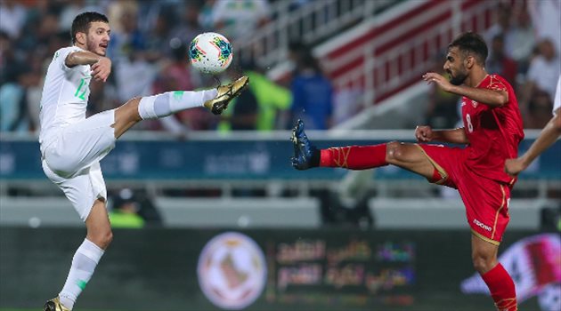 صور.. نجم النصر السابق يفتح النار على المنتخب السعودي بعد الهزيمة من البحرين