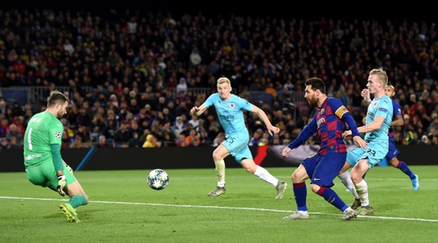 ميسي يفشل للمرة الأولى من 2015 وسلافيا براج يحطم سلسلة تاريخية لبرشلونة في كامب نو