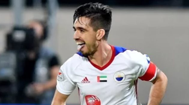 رد عاجل من الشارقة بشأن انتقال نجم الفريق إلى الهلال