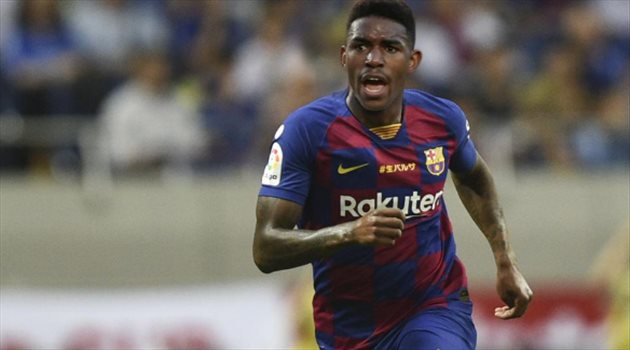 رسميا .. برشلونة يعلن تعاقده مع مدافع بيتيس