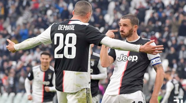 رونالدو يعيد يوفنتوس لصدارة الدوري الإيطالي مؤقتا بالفوز على أودينيزي