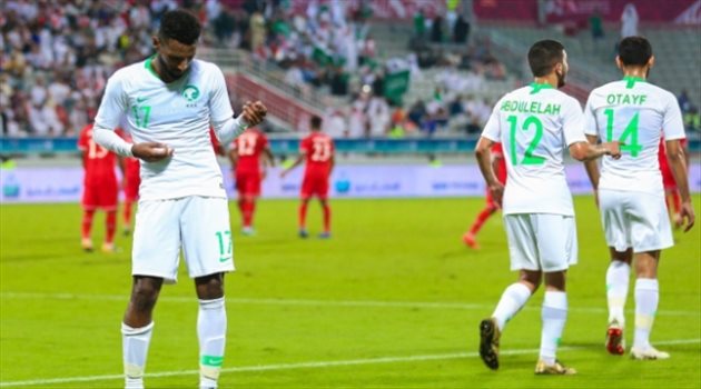 فراس البريكان وعبد الإله المالكي وعبد الله عطيف في مباراة السعودية وعمان خليجي 24| "سويت ديسمبر" يضمن وصول السعودية للنهائي على حساب قطر