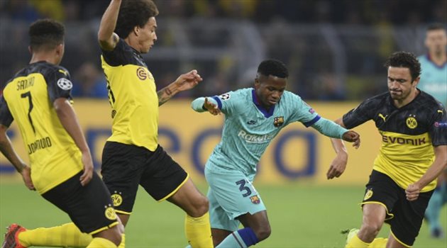 بعد تألقه مع برشلونة .. المنتخبات تتنافس من أجل فاتي !