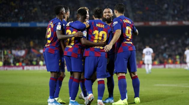 قبل ملاقاة ريال مدريد في الكلاسيكو.. سعادة في برشلونة لهذا السبب