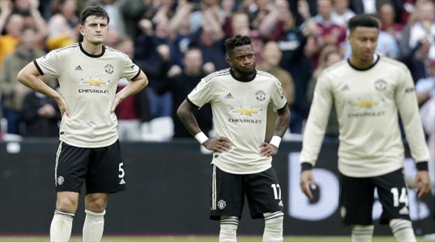 لاعب مانشستر يونايتد: علينا أن نصمت ونتقبل الانتقادات !