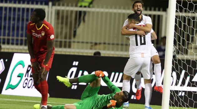 الشباب يخسر نقطتين و"لاعبين" أمام ضمك بدوري المحترفين