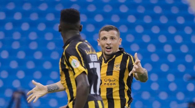 تطورات مثيرة في أزمة فيشيو.. ومدرب الاتحاد يرد