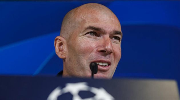 تصريحات مؤتمر ريال مدريد وباريس.. زيدان مغرم بمبابي وكورتوا يعلق على أزمة "علم بيل"