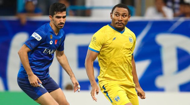 تاوامبا يصدم الهلال ويجدد ولاءه للتعاون