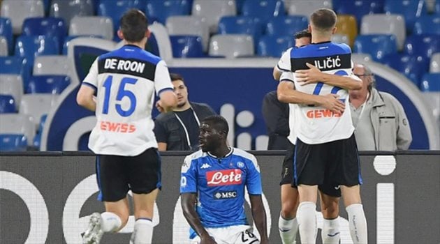 أتلانتا يقتنص تعادلا مثيرا من نابولي في قمة الدوري الإيطالي