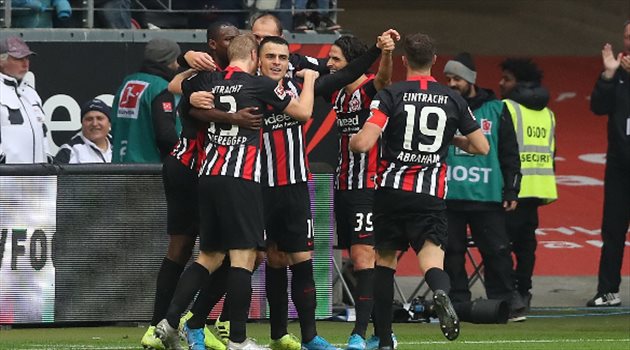 صدق أو لا تصدق.. فرانكفورت يسحق بايرن ميونيخ بخماسية في الدوري الألماني