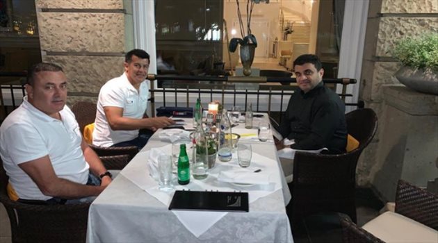 رئيس الشباب يصل ألمانيا ويجتمع مع ألميرون