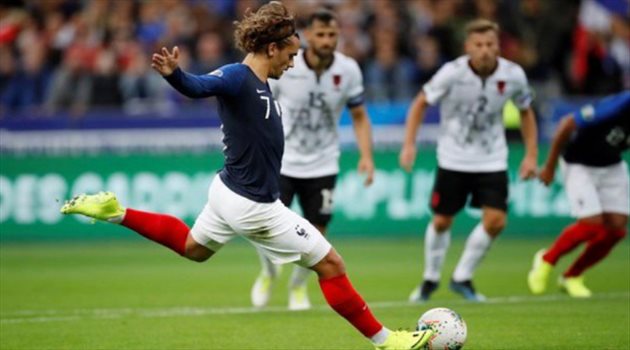 جريزمان: زوجتي هي السبب في إهدار ضربة الجزاء !