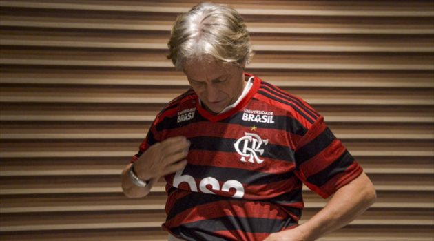 بعد تحقيق إنجاز غاب 35 عاما .. خيسوس يفسد مخطط الهلال بتصريح مدوي