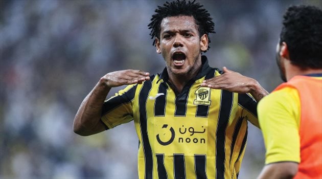 تصرف عاجل من الاتحاد بعد موافقة رومارينيو على التجديد