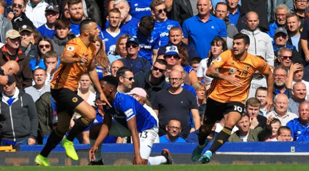 نجم المغرب يكافئ مدربه.. هدفه يكسر لعنة 549 دقيقة !