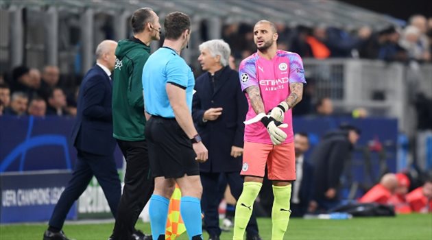 حفلة جنسية تفضح نجم مانشستر سيتي في العزل الصحي