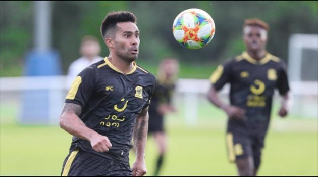 من أجل دعمه.. عائلة خيمينيز تعلن حضور مباراة الاتحاد وذوب آهن