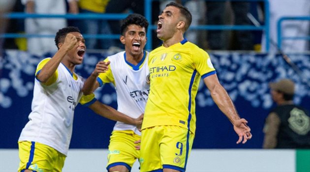 إجماع تحكيمي.. فوز النصر على الهلال "غير شرعي" فهل تعاد المباراة