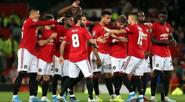 صدام خطير في مان يونايتد.. سولشاير للاعبيه: إذا أقلت ستندمون طوال حياتكم !