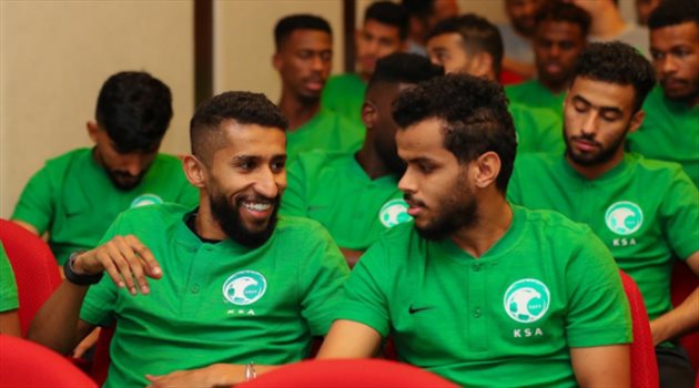 صور| المنتخب الوطني يؤدي أول حصة تدريبية مع الجهاز الفني الجديد