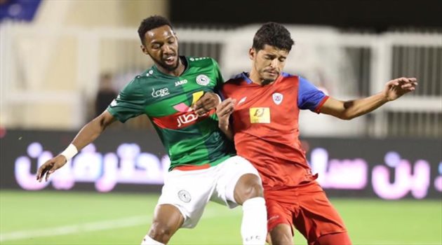 مدير الكرة بالاتفاق يكذب "لجنة المراقبين".. ويؤكد: الاحتجاج مستمر ضد أبها