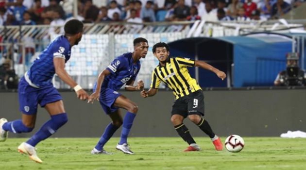 رومارينيو "صفقة مثالية" للهلال.. إعلامي يكشف السبب !