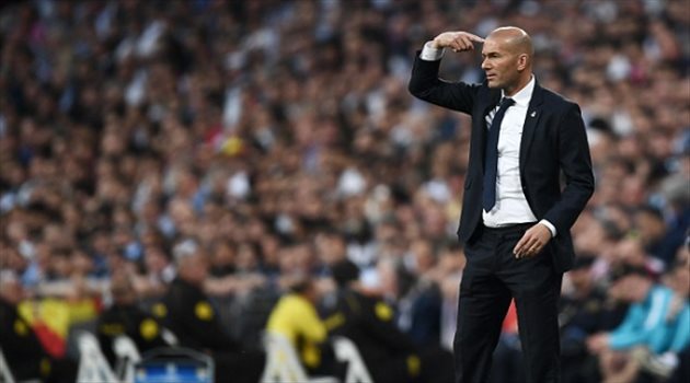 أزمة الظهير الأيسر في ريال مدريد.. جولة داخل رأس زيدان