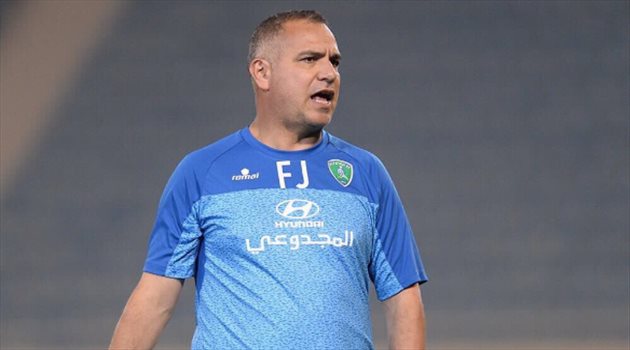 رسميا.. الصفاقسي التونسي يعلن تعاقده مع مدرب الفتح السابق