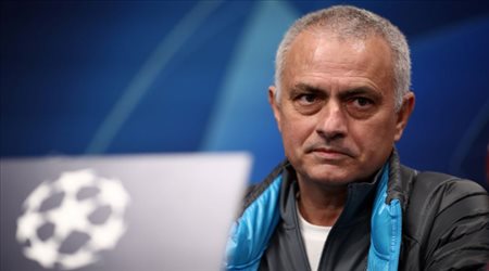 مورينيو يساعد كبار السن في أزمة كورونا