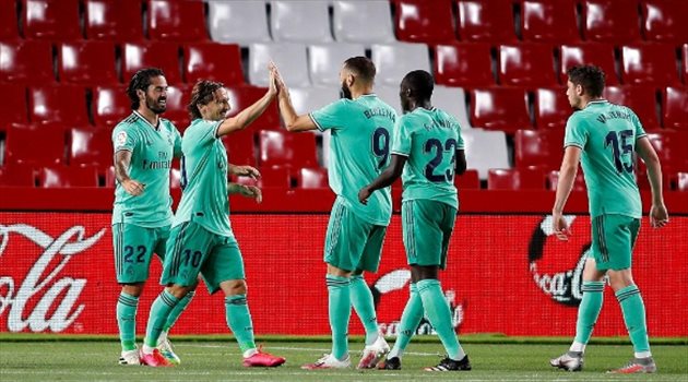  درع الليجا يغادر برشلونة ويصل مدريد