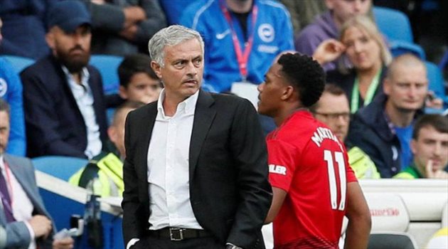  مارسيال يفتح النار على مورينيو