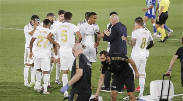 نجوم ريال مدريد يفاجئون زيدان بعد الخروج الأوروبي