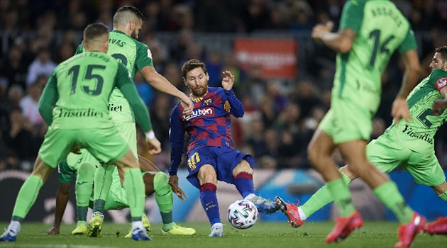 أسطورة ريال مدريد يعلق على انتقال ليونيل ميسي إلى مانشستر سيتي
