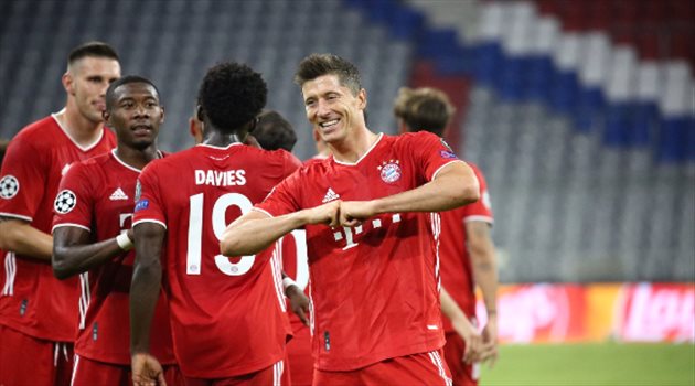 كشف سبب غياب ليفاندوفيسكي عن موقعة بايرن ميونيخ الأوروبية