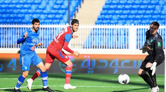 بعد الإطاحة بالفتح .. أبها يضرب موعدا مع الهلال في نصف نهائي كأس الملك