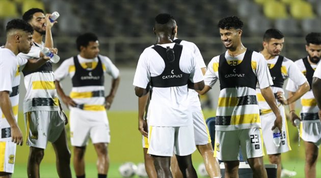 الاتحاد يحسم صفقة عالمية رسميا.. ويتخلص من خيل