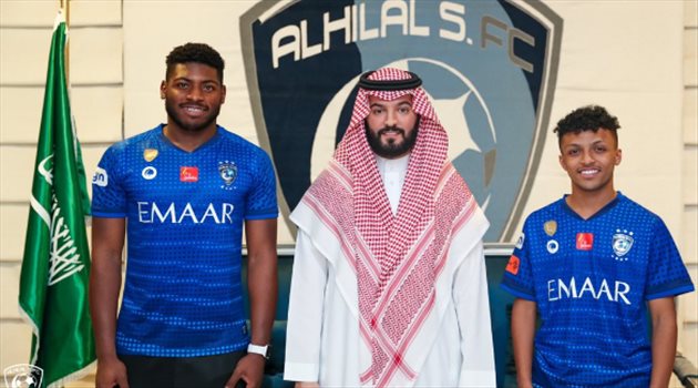 الهلال يؤمن بقاء الغامدي والعبدان بعقود احترافية
