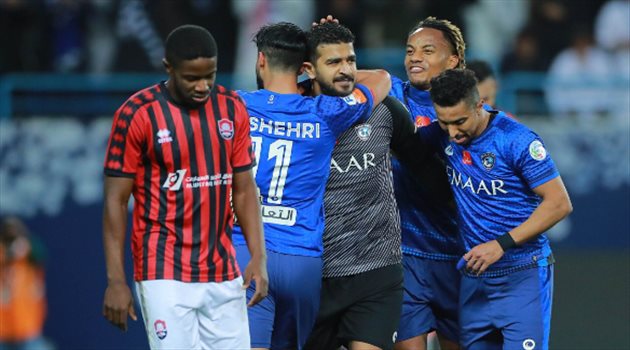 المعيوف يصنع التاريخ في دوري المحترفين